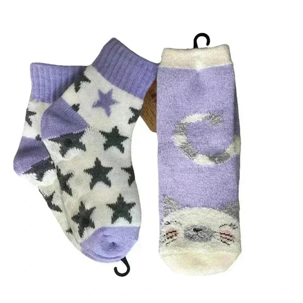 BNWT Cozy Cabin Sock Bundle - Picture 2 of 4